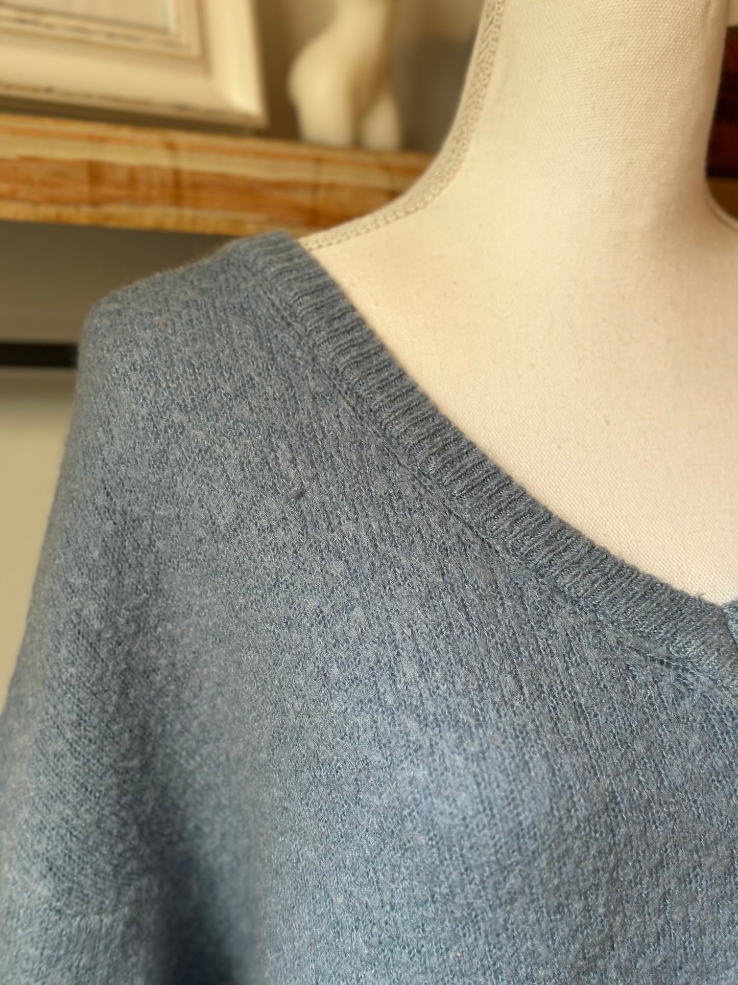 Pull bleu en laine et mohair Alexandre Laurent Paris taille U