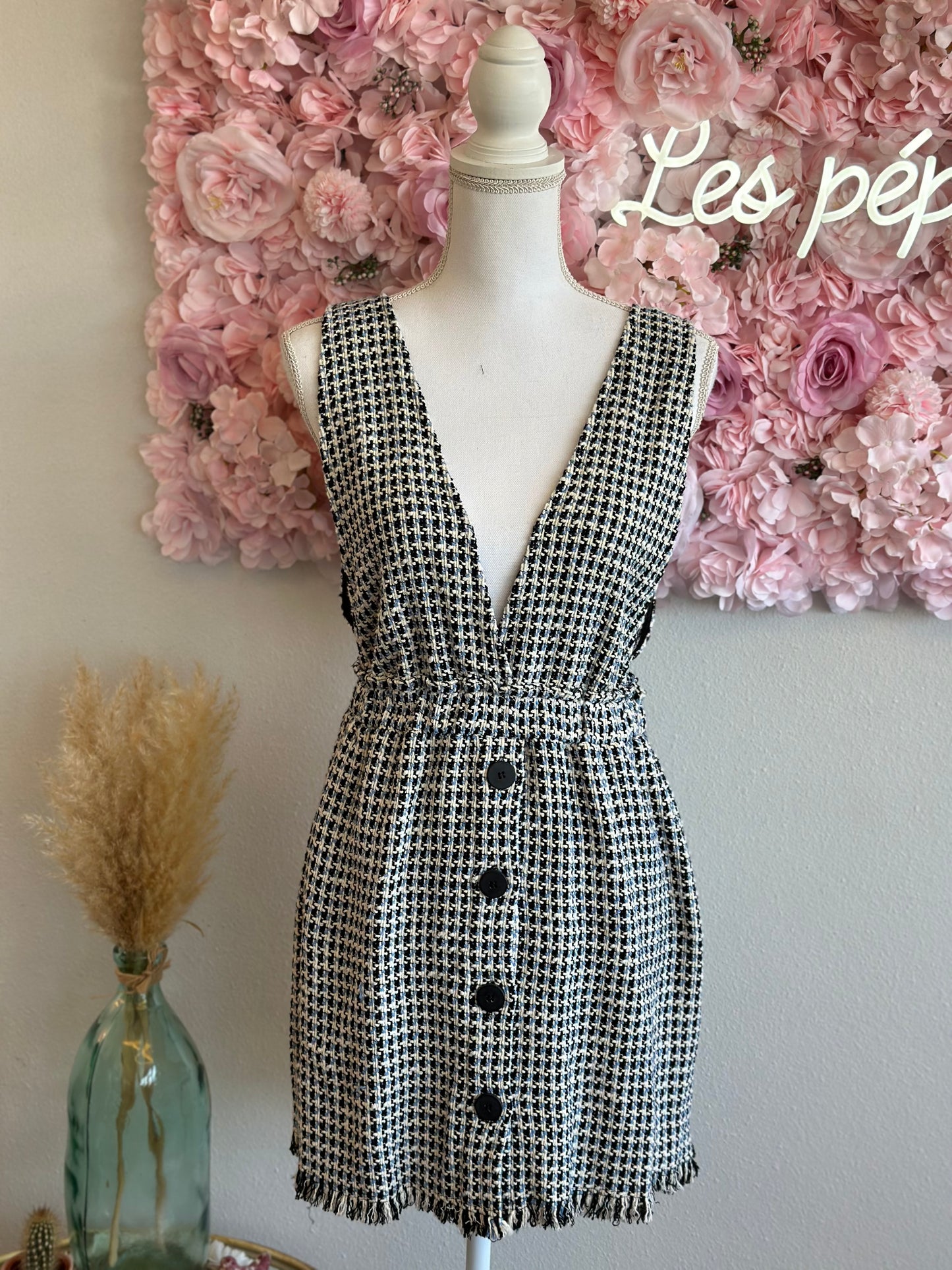 Robe en tweed bleu, noir et blanc neuve, T.36