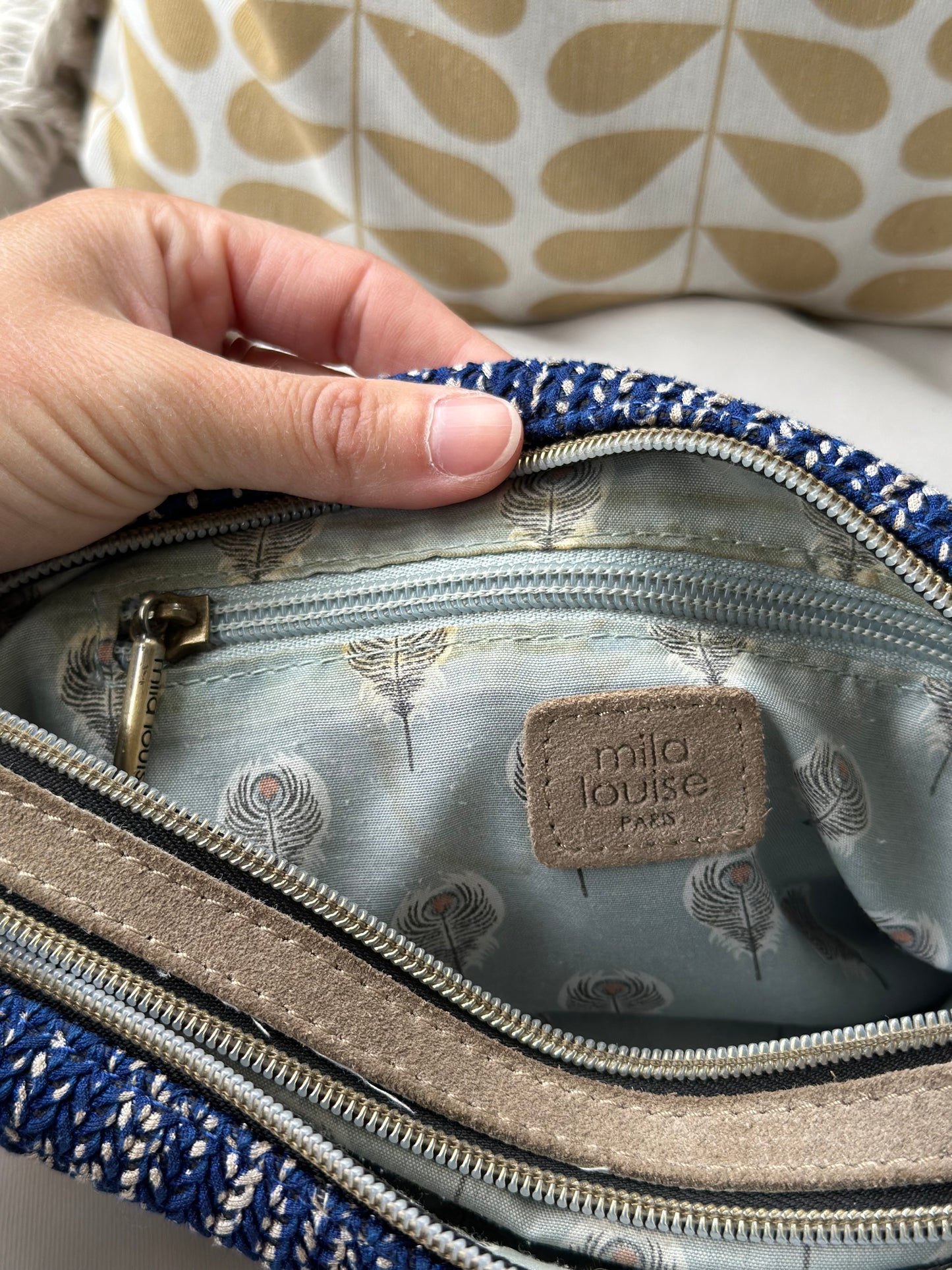 Sac en cuir bleu modèle “Mama” avec double bandoulière