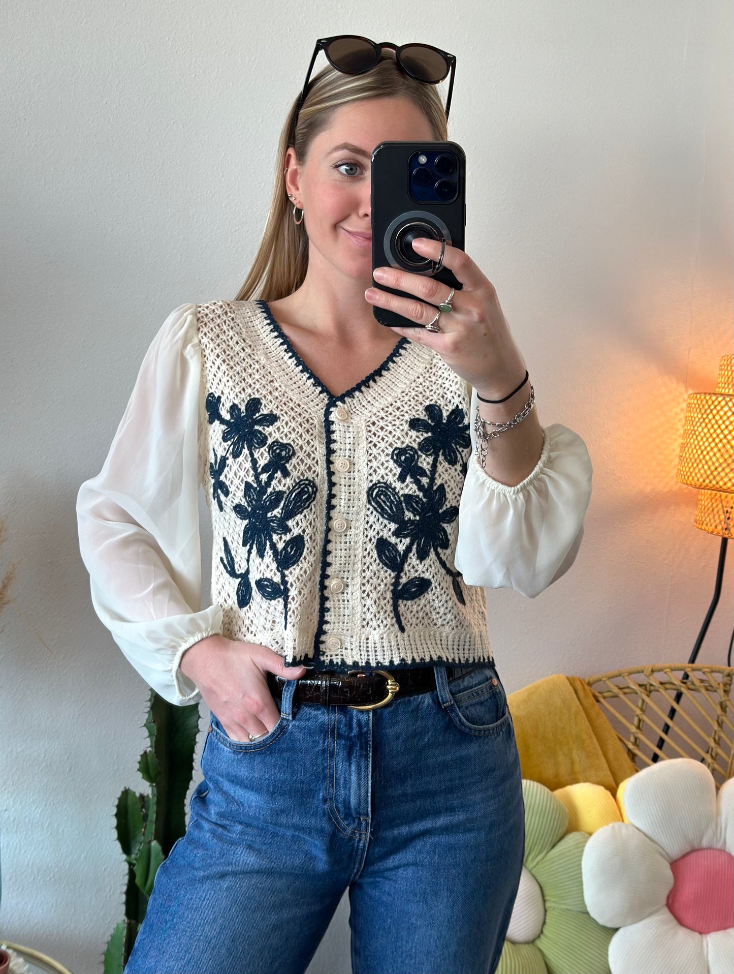 Top cardigan au crochet fleuri T.36