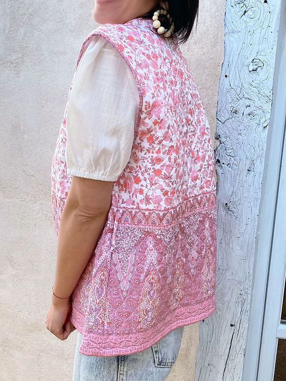 Veste matelassée sans manches fleurie T.36/38
