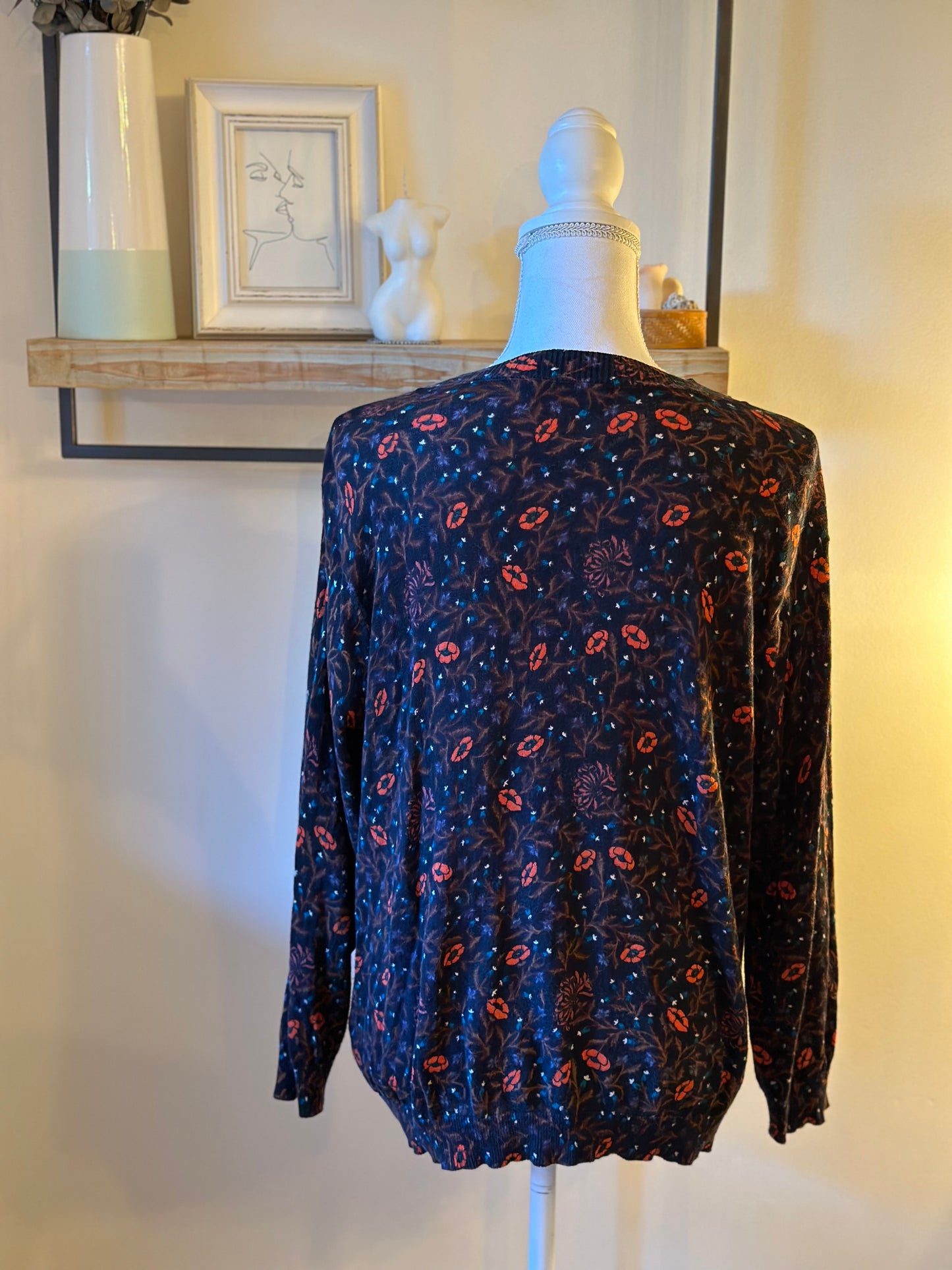 Cardigan fin à motifs fleuris T.44