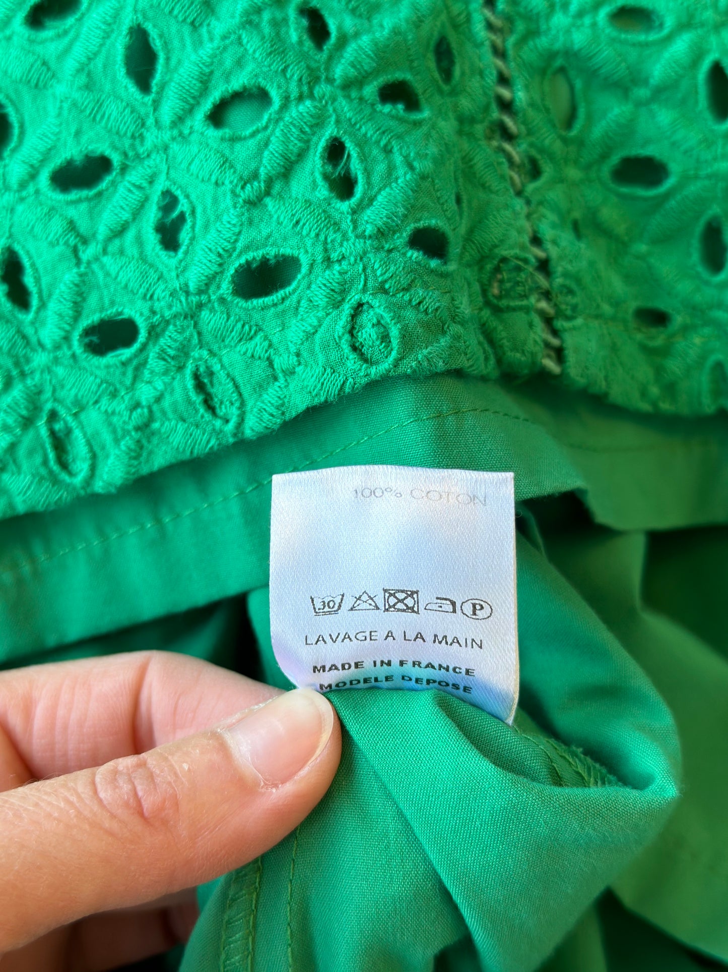 Robe midi verte en broderie anglaise, T.36