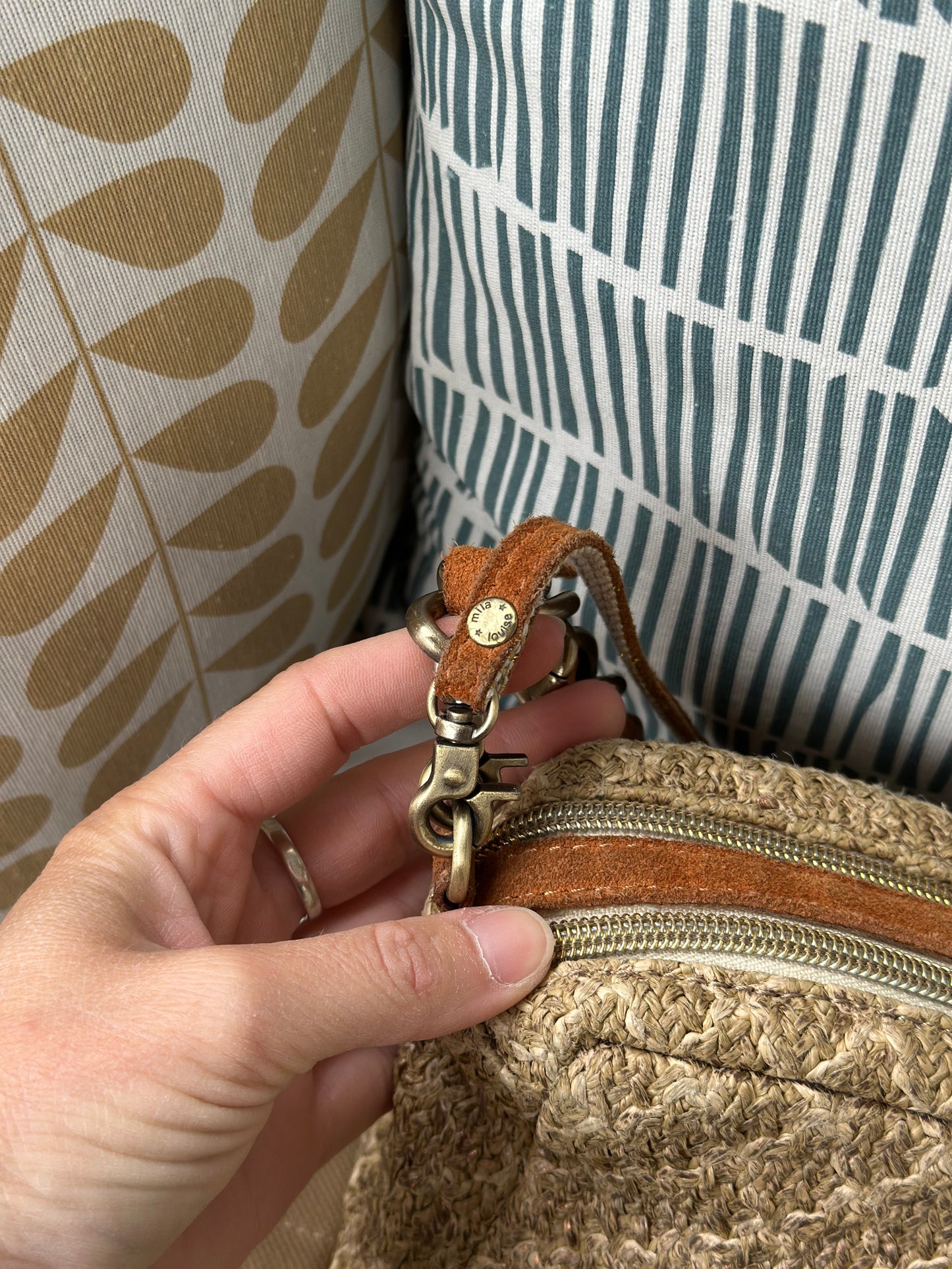 Sac en cuir beige modèle “Mama” avec double bandoulière