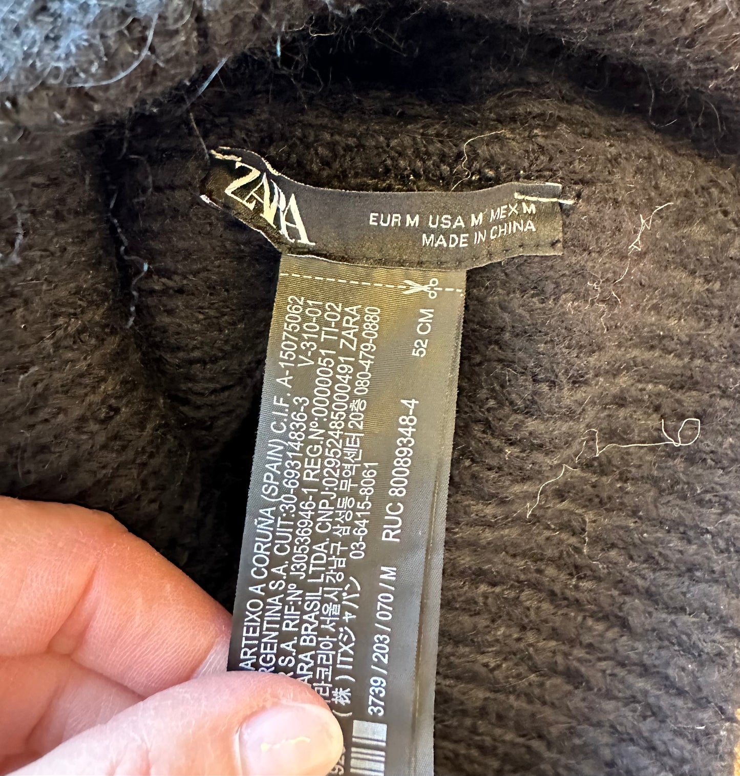 Bonnet rayé noir et blanc en laine neuf