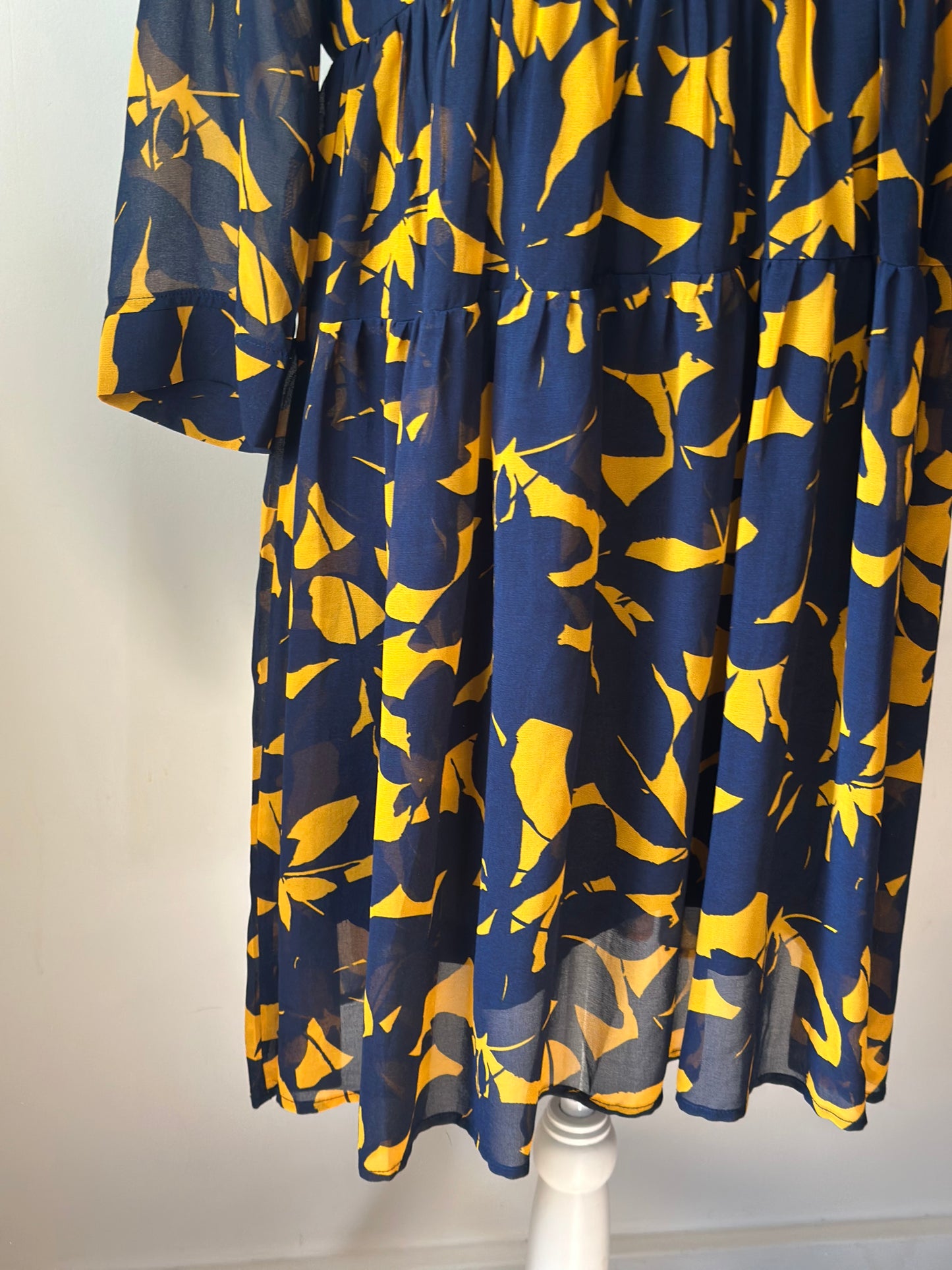Robe imprimé jaune marine modèle Anouk T.38