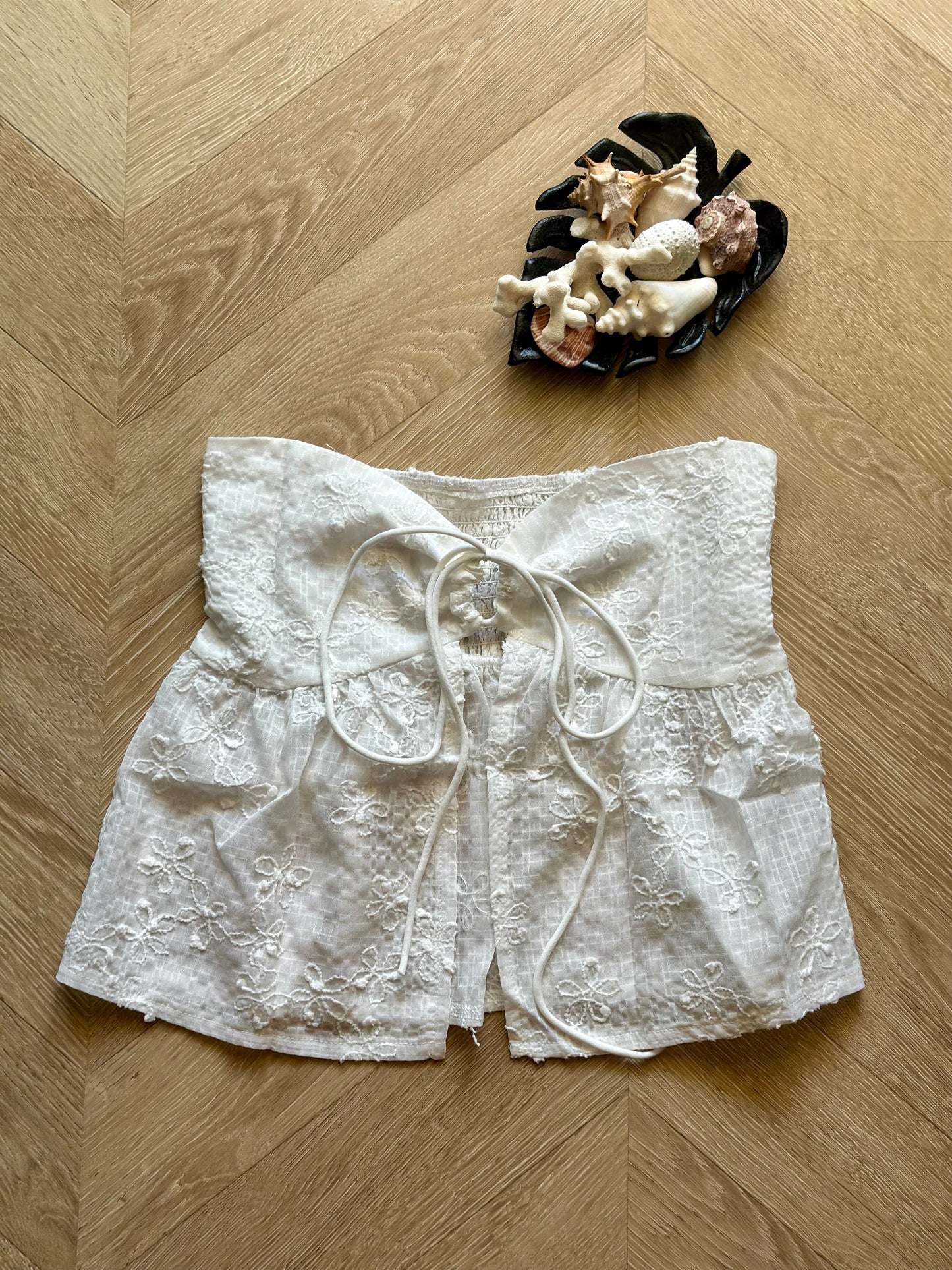 Top bustier broderie florale blanc neuf T.34/36