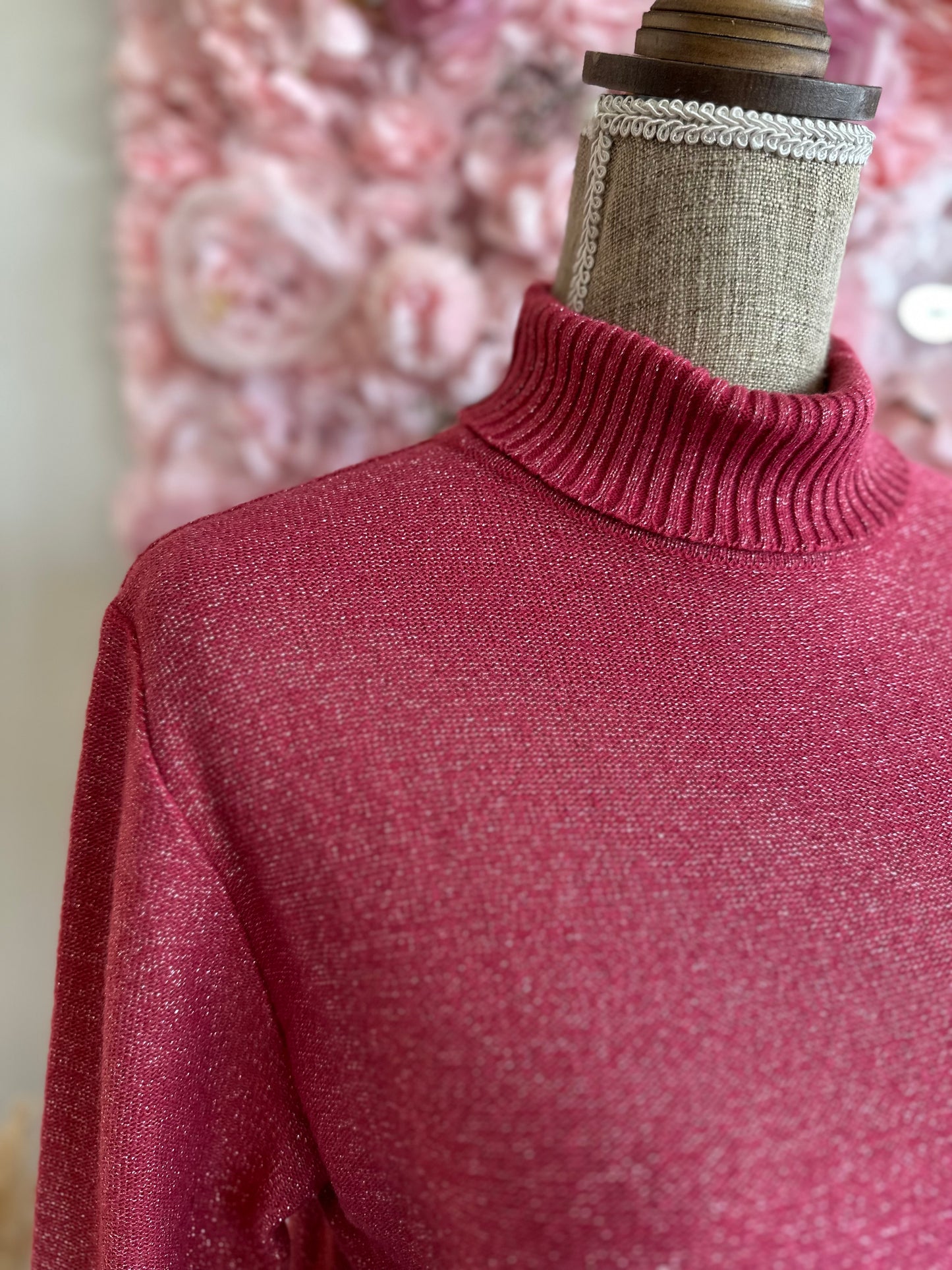 Pull vintage col roulé rose pailleté T.40
