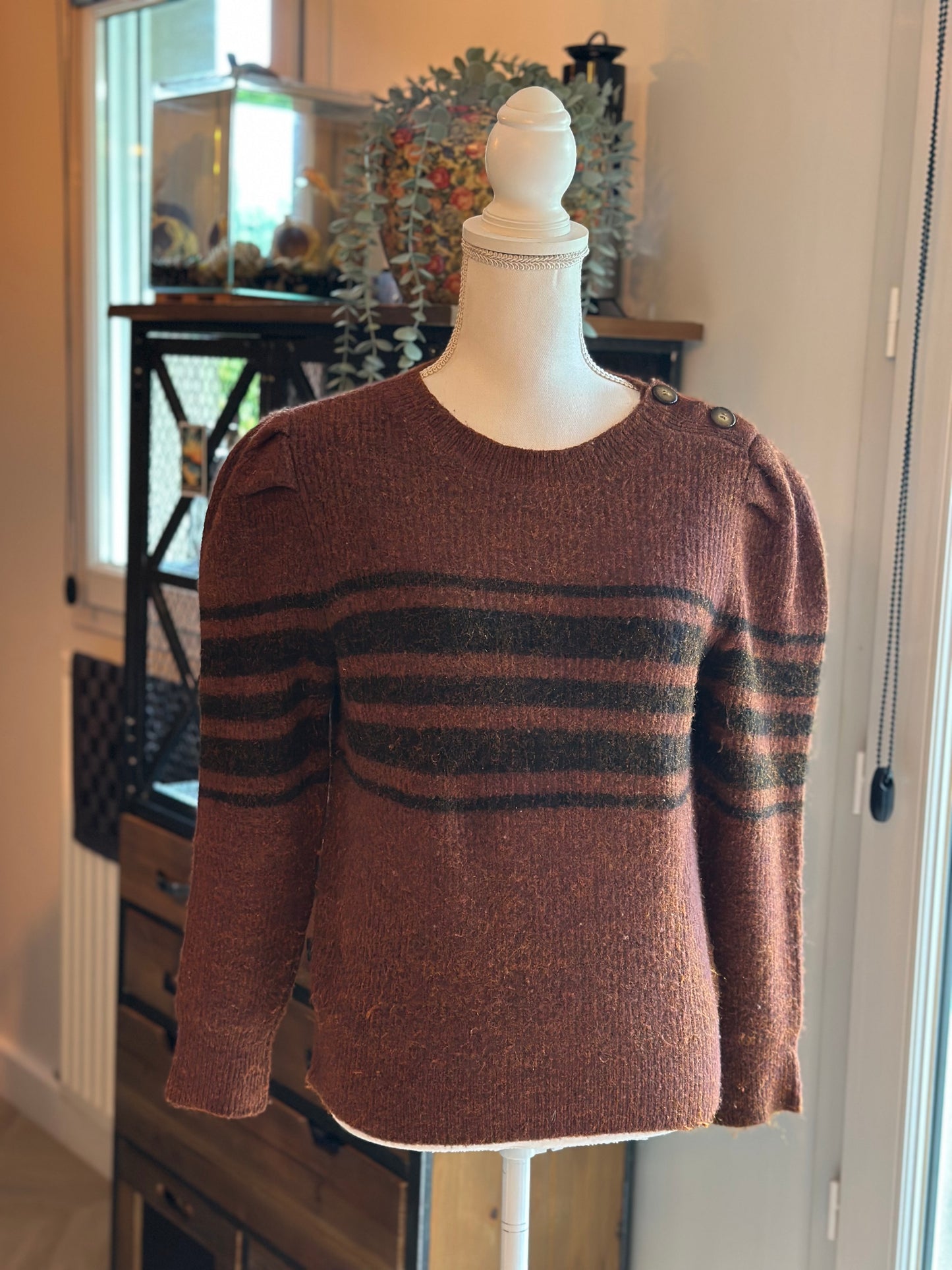 Pull en laine rayé marron T.36