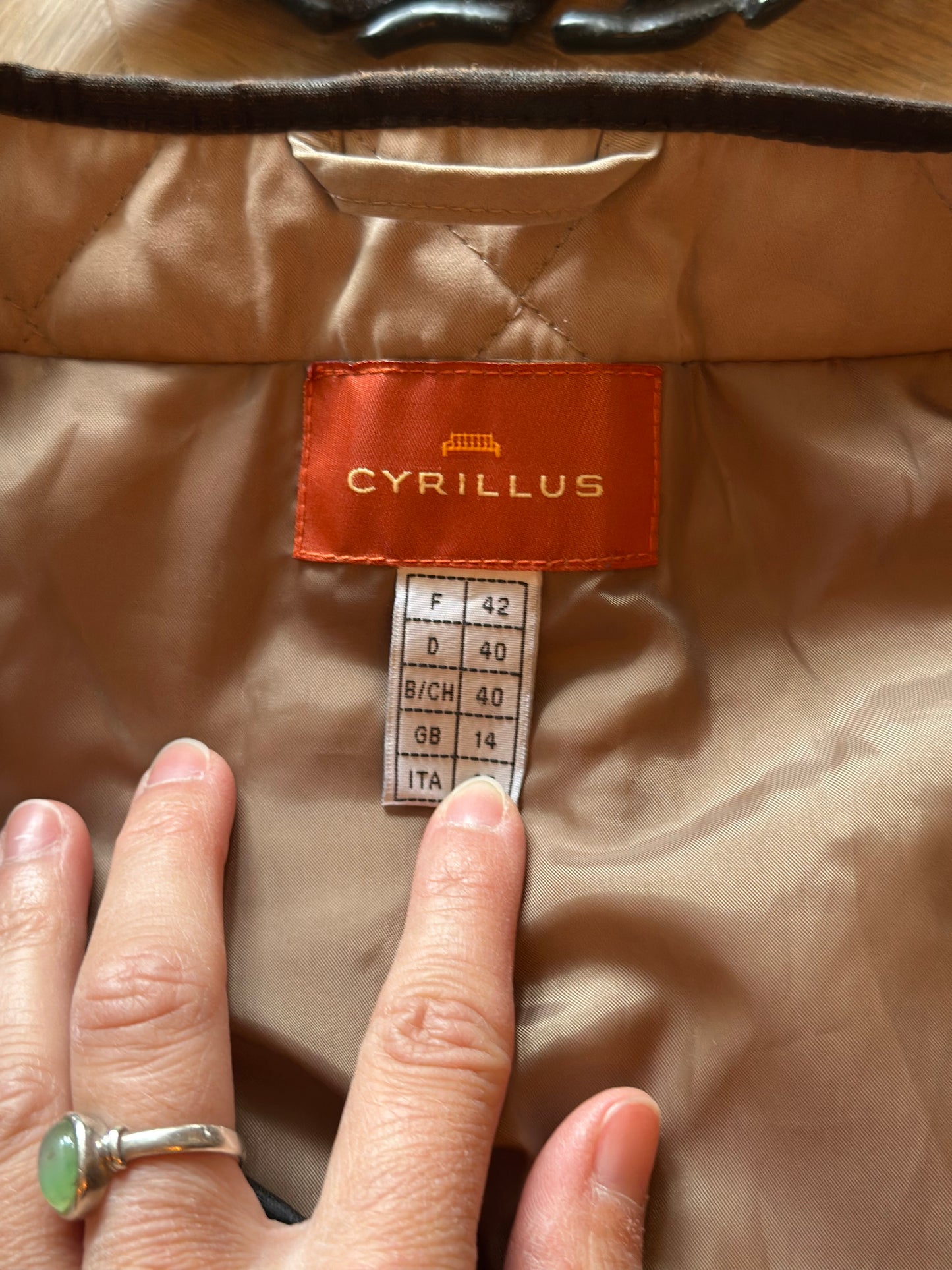 Doudoune légère / Veste matelassée sans manches T.42