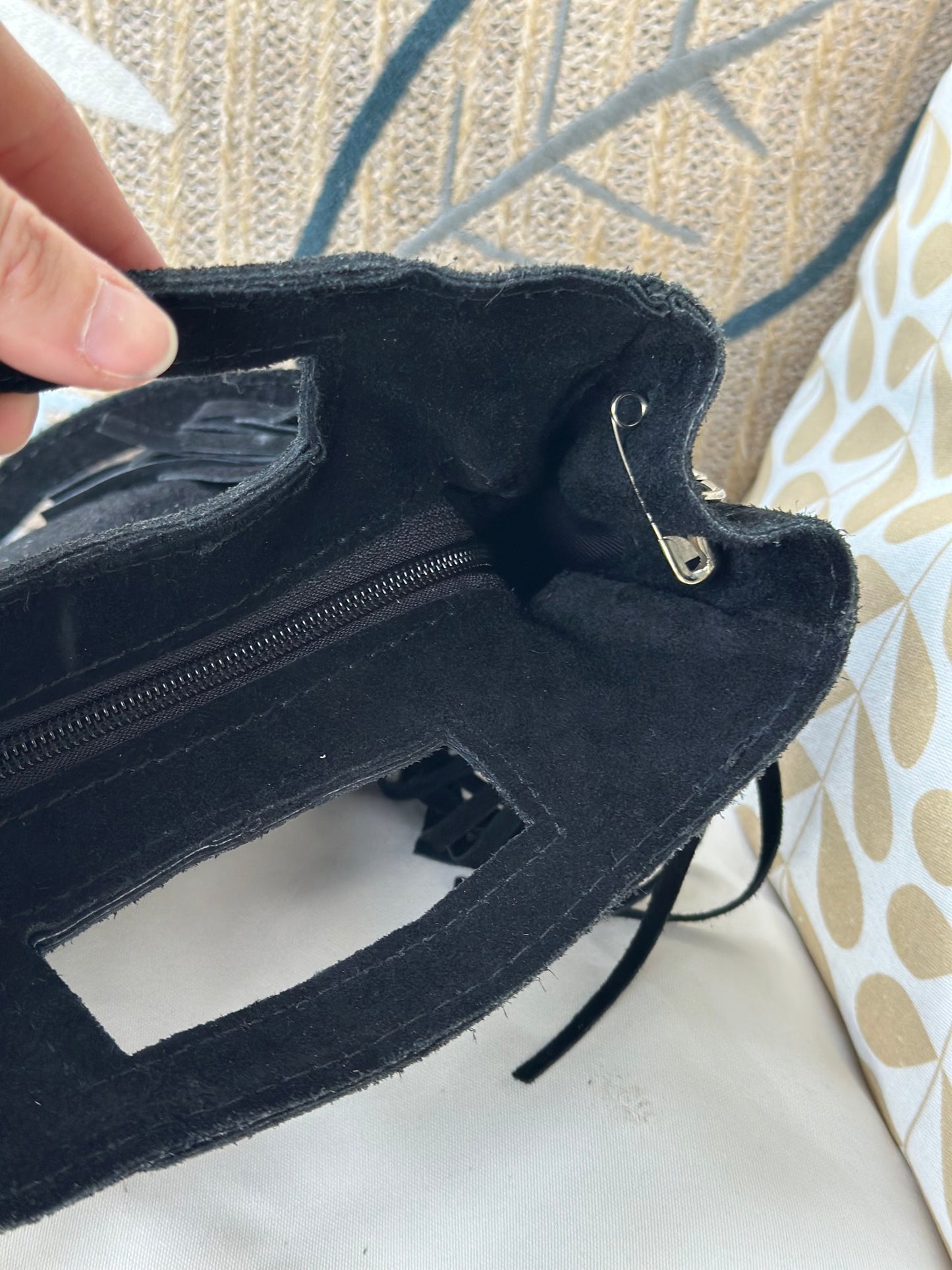 Sac à franges daim noir cuir Italie – bandoulière amovible