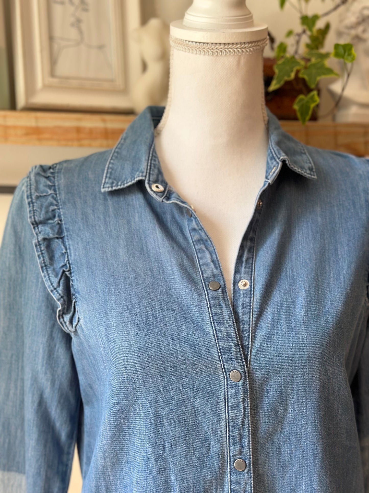 Chemise en jean bicolore T.34
