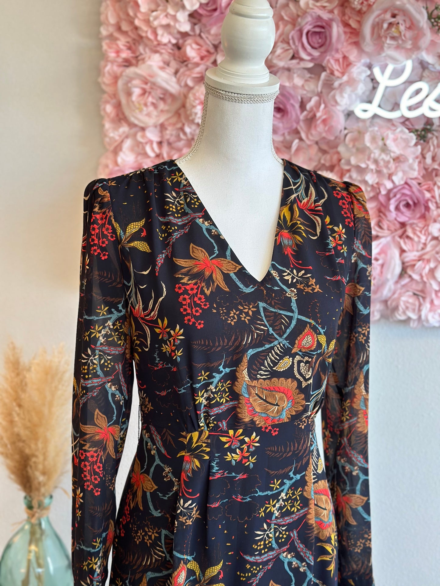 Robe fluide à motifs floraux et feuillages, T.36