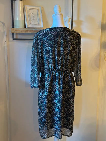 Robe imprimé végétal noire et vert T.40