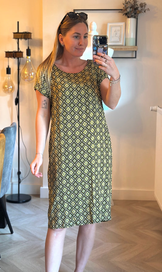 Robe droite imprimé graphique T.40