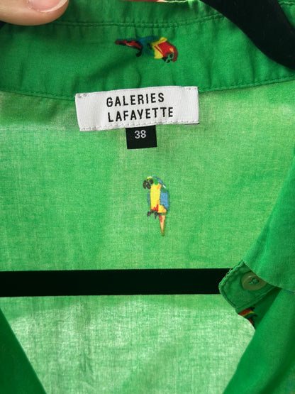 Chemise verte imprimé perroquets 100% coton T.38
