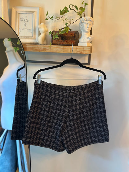 Short en tweed à carreaux T.40