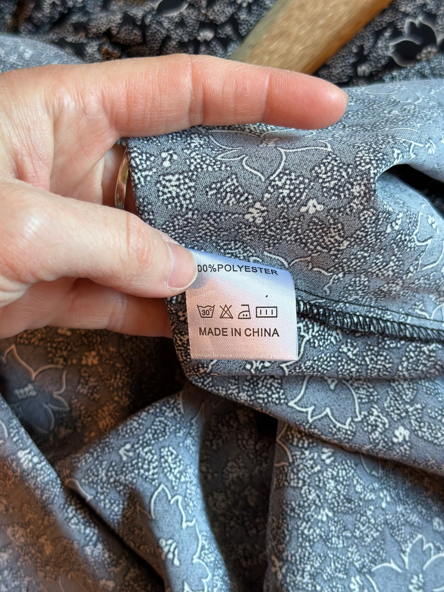 Robe chemise fluide imprimé floral noir et gris T.38