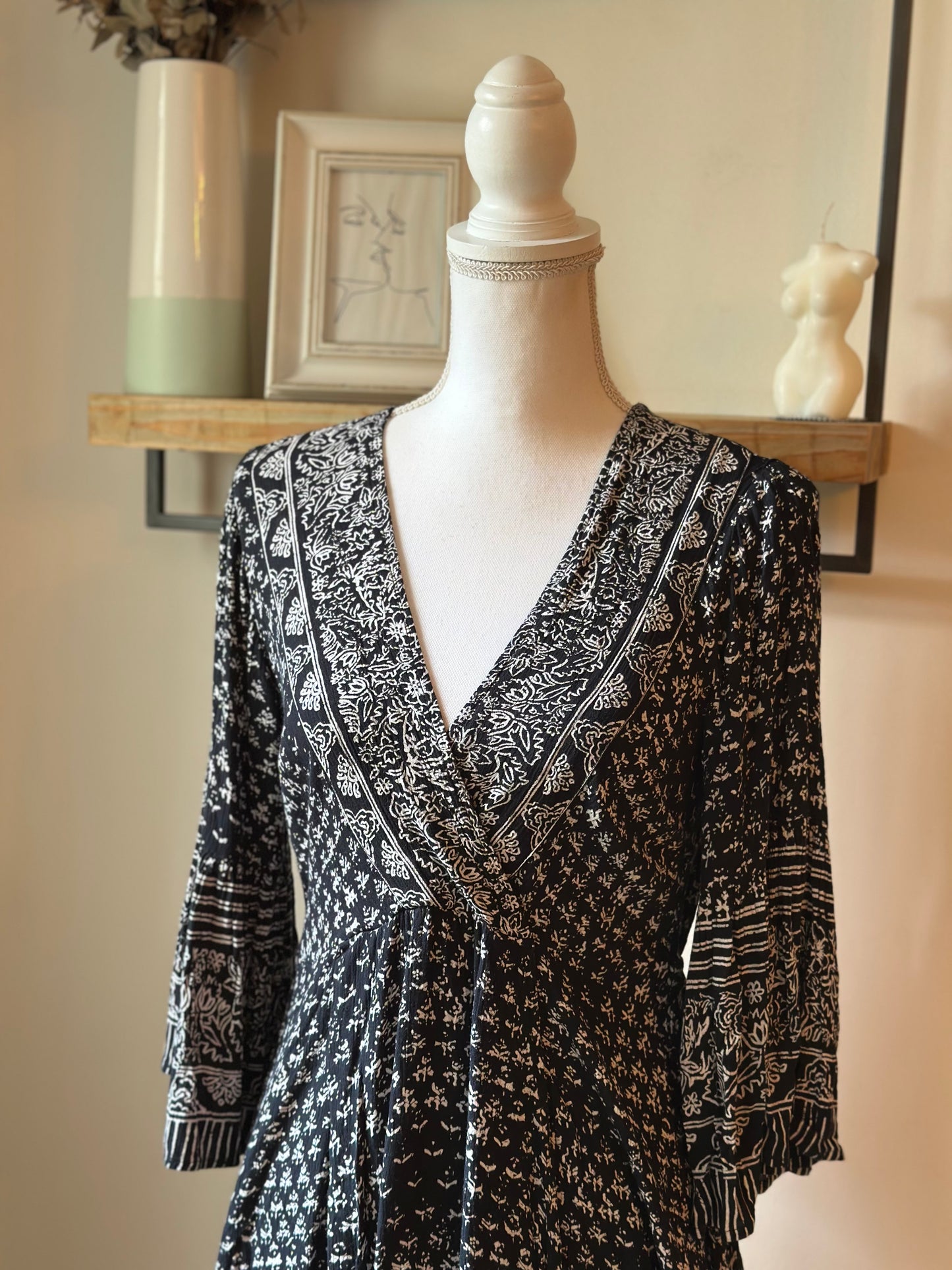Robe cache-cœur imprimé noir et blanc T.34