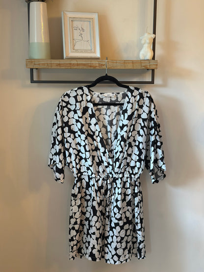 Combishort fluide à pois noir et blanc T.36
