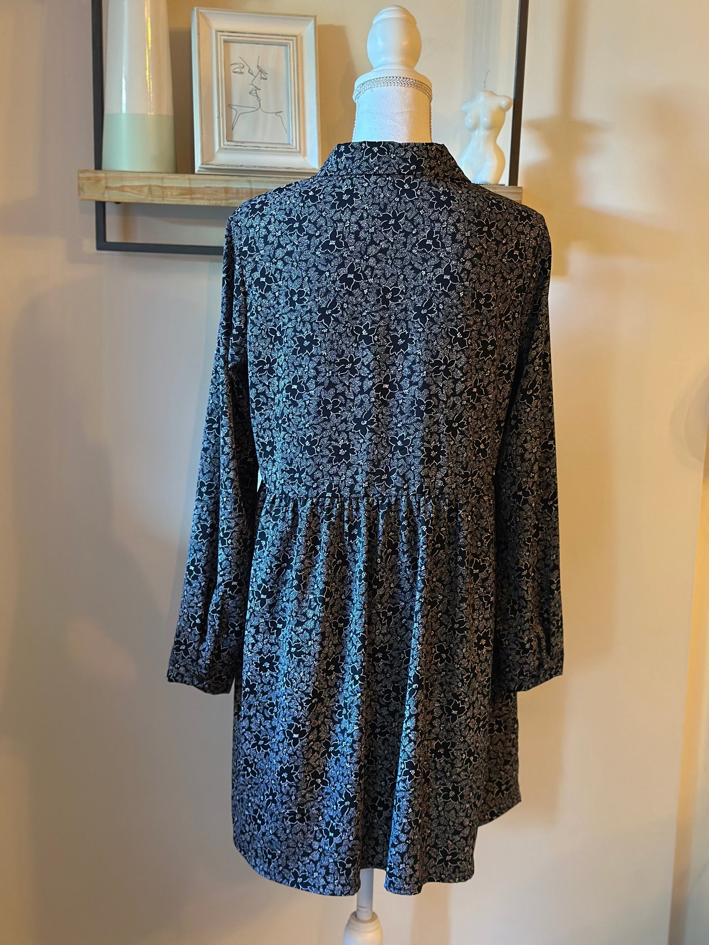 Robe chemise fluide imprimé floral noir et gris T.38