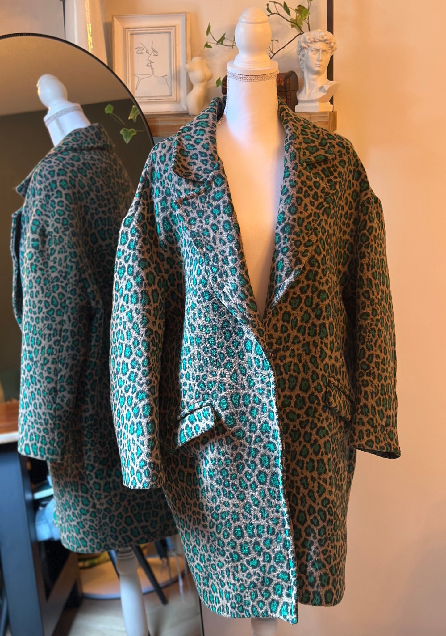 Manteau imprimé léopard lainé vert T.U