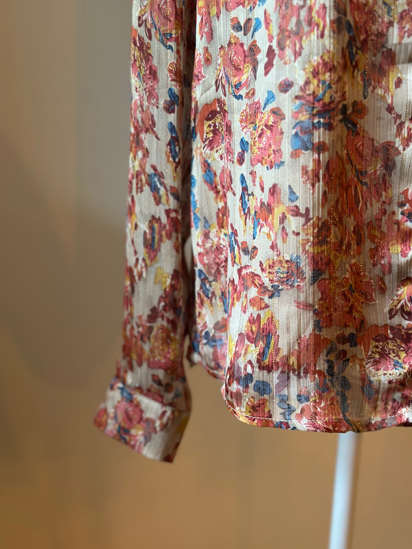 Chemise fluide fleurie beige irisée T.36