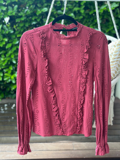 Blouse broderie anglaise rose framboise en coton T.34