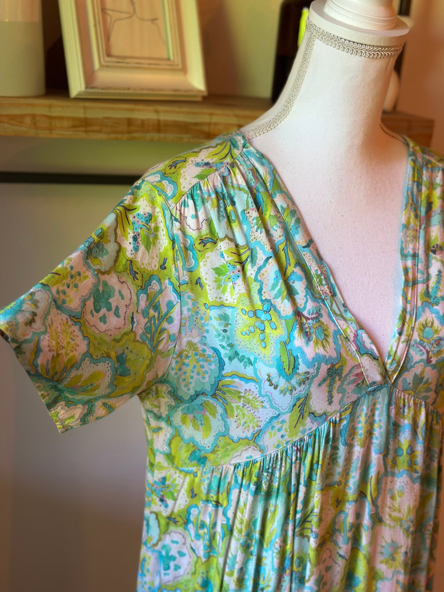 Robe longue fluide imprimé pastel T.U 38/42