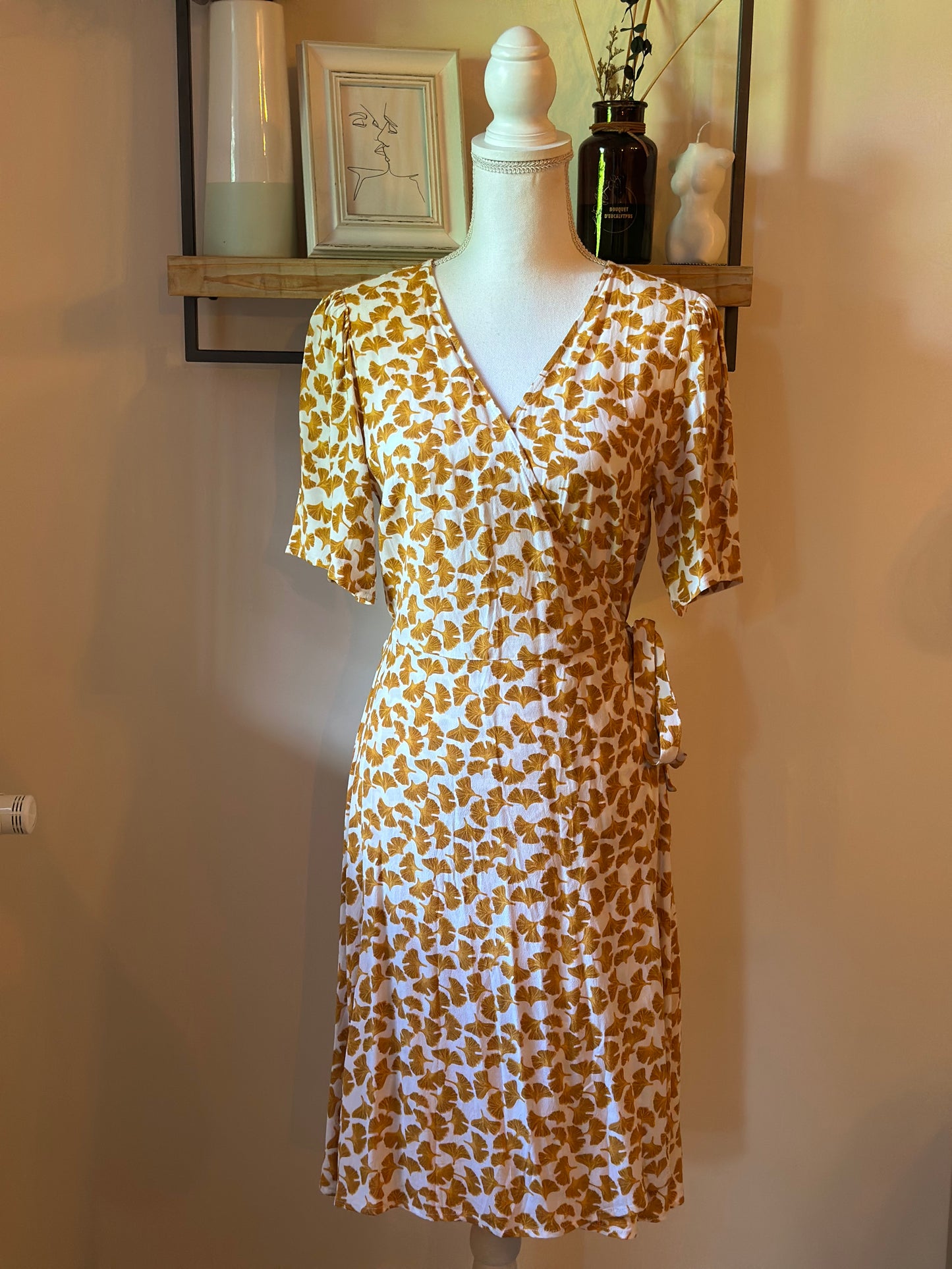Robe portefeuille imprimé feuilles en viscose T.36