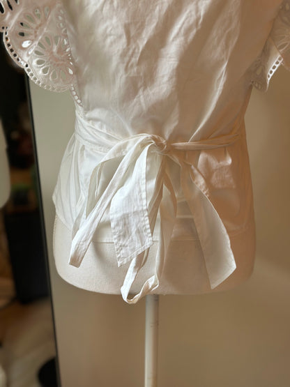 Blouse en coton broderie, anglaise T.36