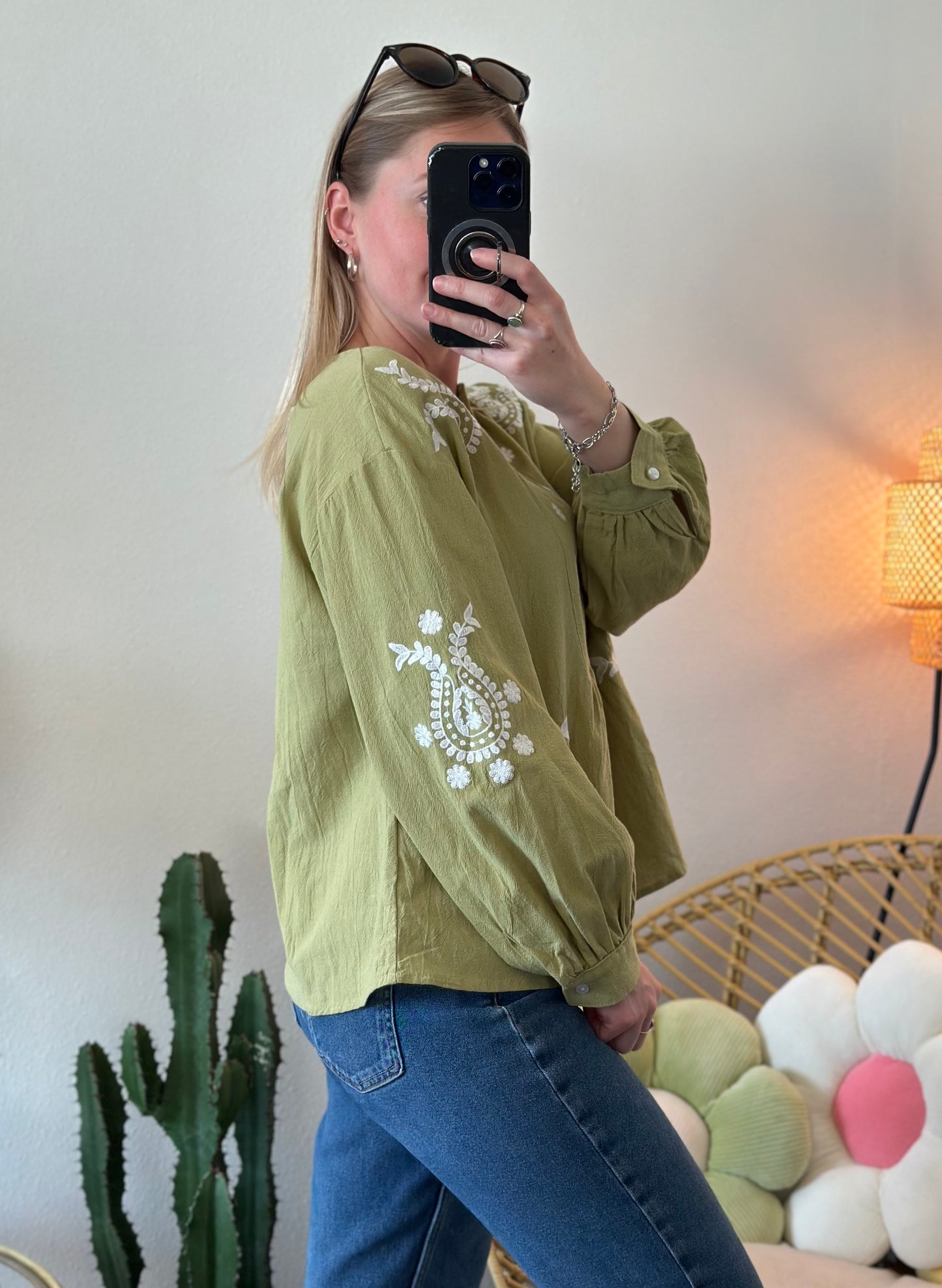 Blouse bohème verte en gaze de coton, broderie florale blanche, T.36