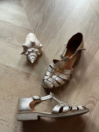 Sandales dorées en cuir T.36