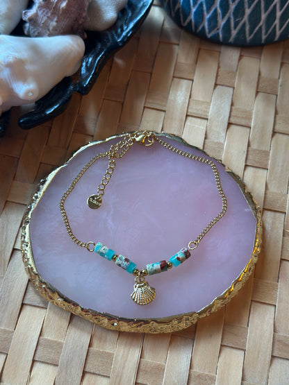 Bracelet neuf en acier inoxydable – Coquillage doré & perles bleues