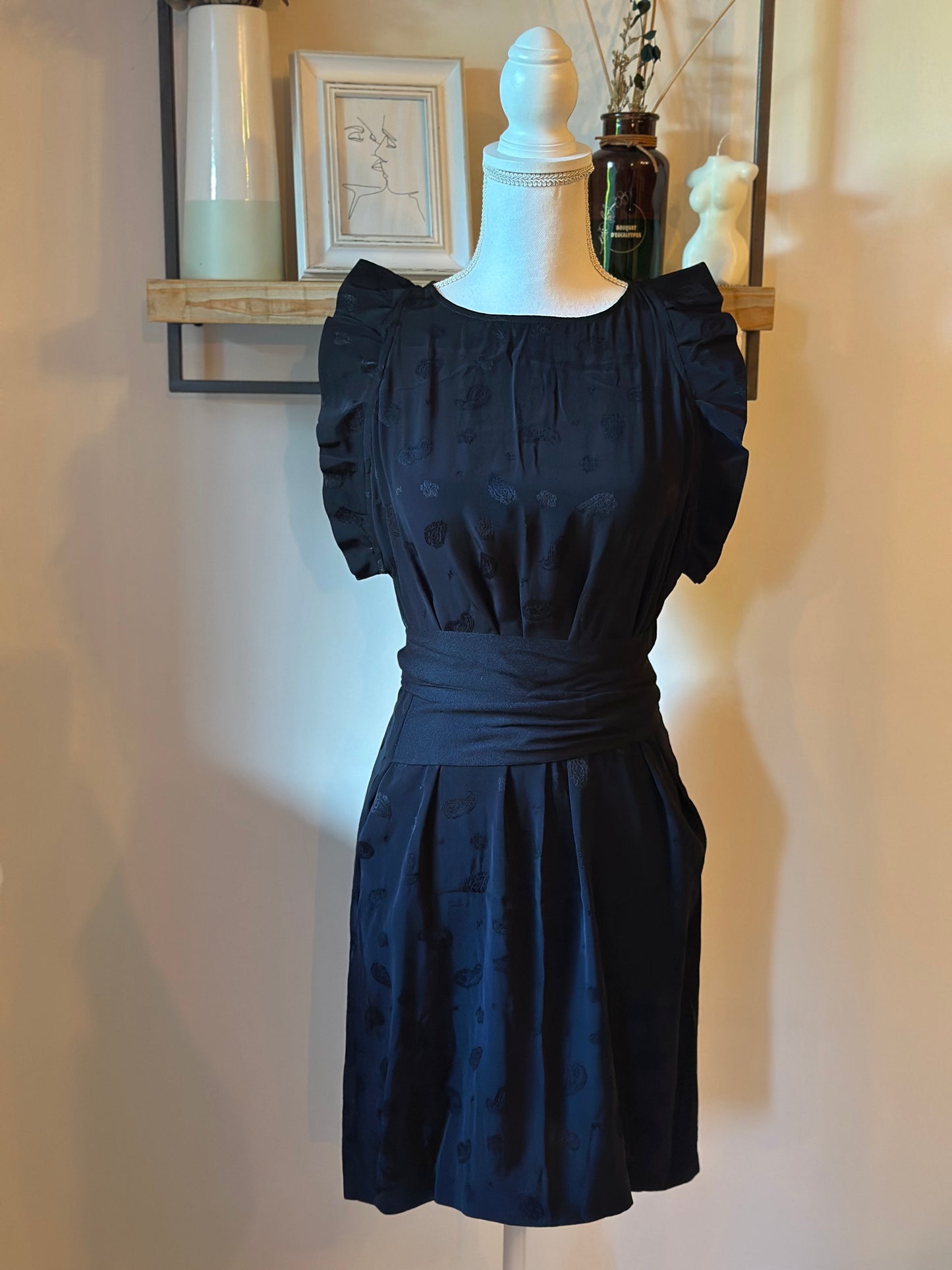 Robe noire motif cachemire T.36