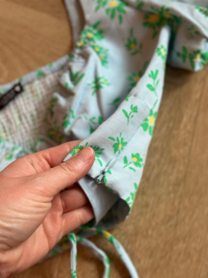 Top crop fleuri vert manches bouffantes T.34