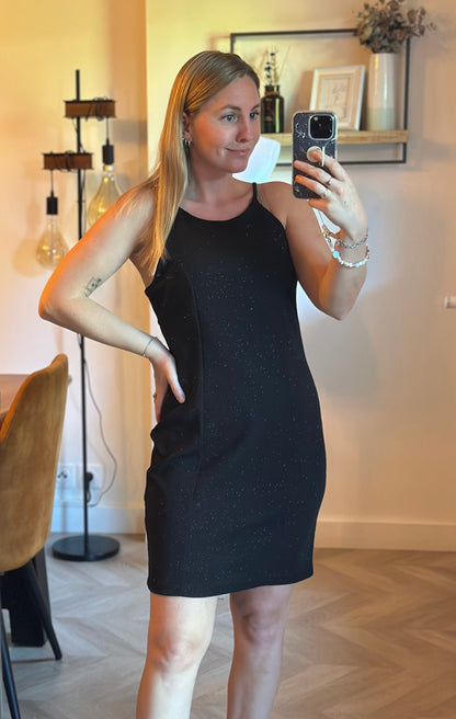 Robe ajustée pailletée noire T.38