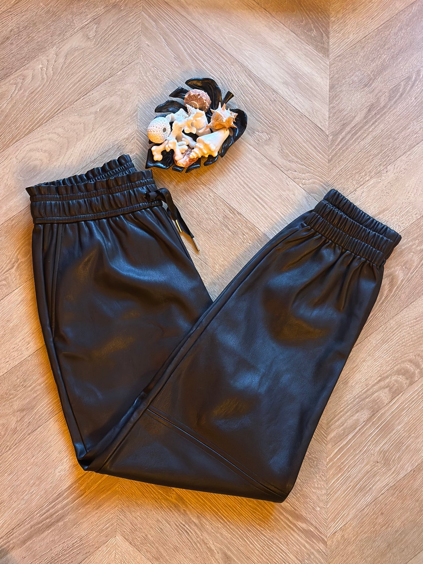 Pantalon jogger uni effet cuir T.38