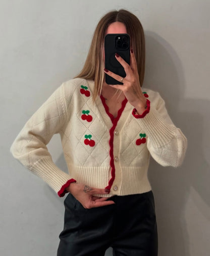Cardigan écru avec cerises rouges brodées T.36