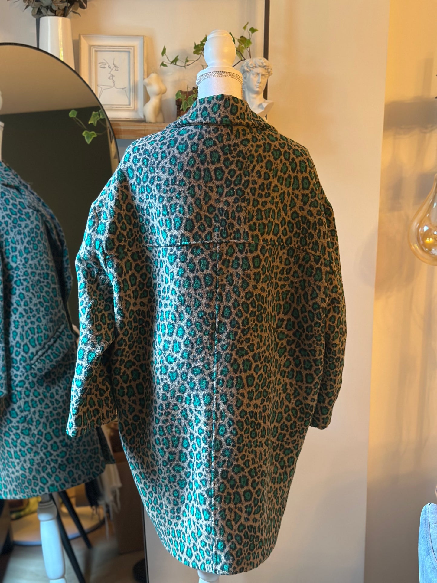 Manteau imprimé léopard lainé vert T.U