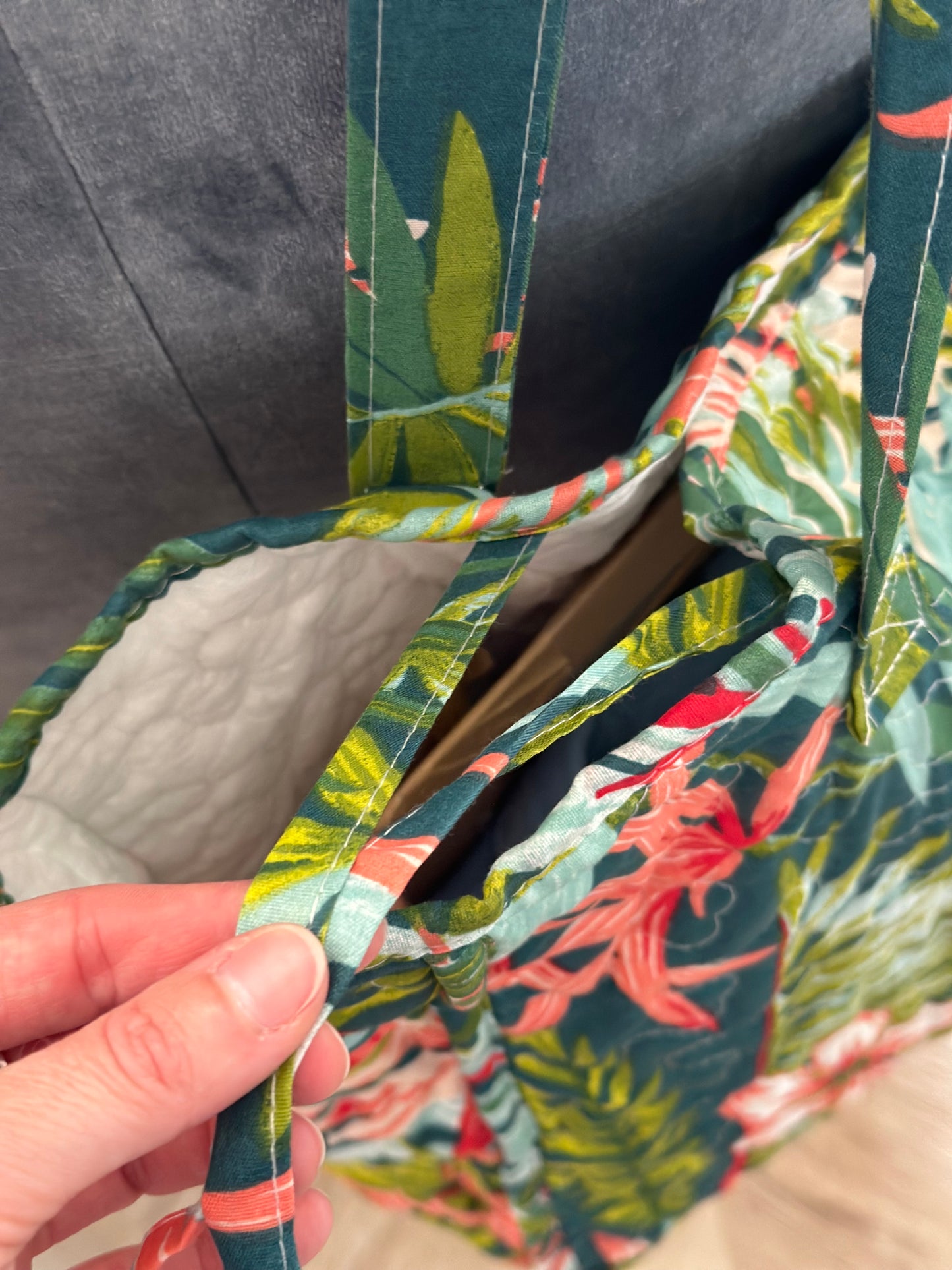 Sac cabas fourre-tout matelassé à imprimé fleuri coloré, cousu main