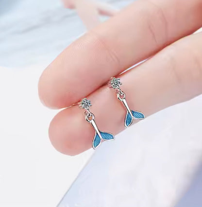 Boucles d’oreilles pendantes sirène – argent & bleu – neuves