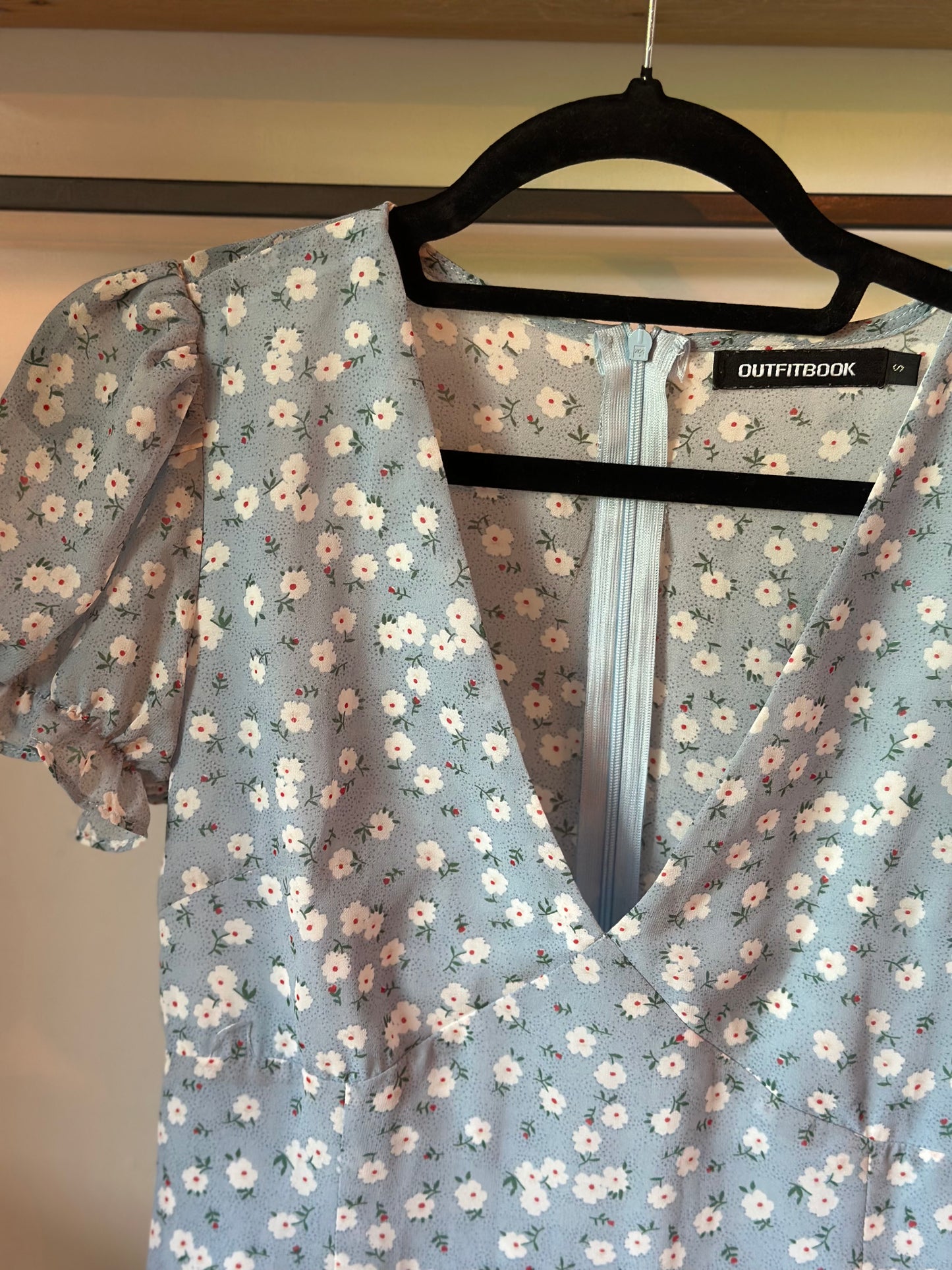 Robe courte fleurie bleu pastel T.36