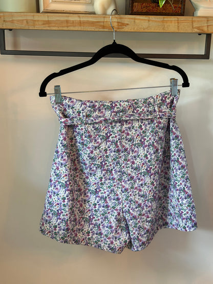 Short taille haute fleuri lilas T.36