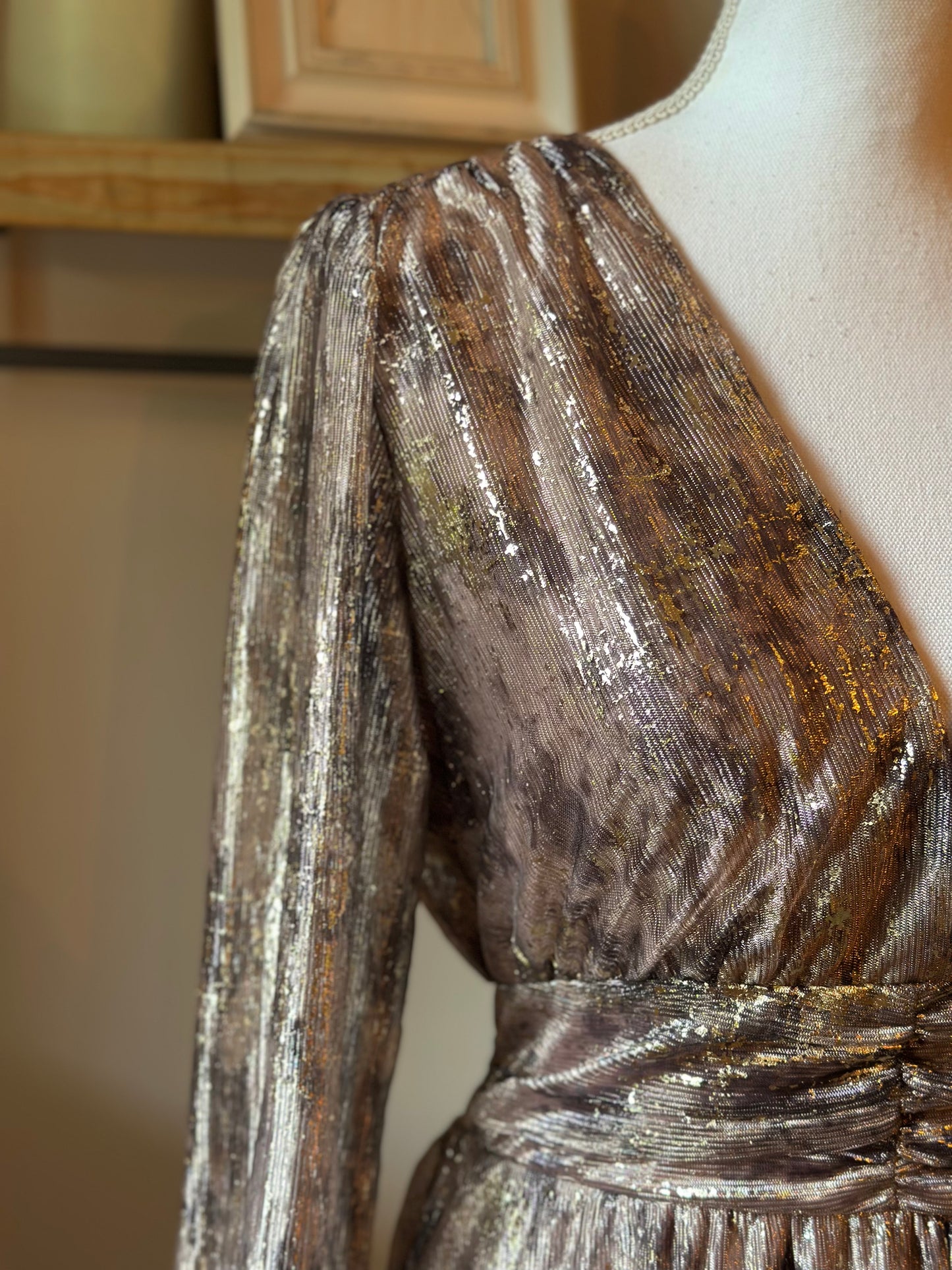 Robe longue irisée beige doré manches voile T.36/38