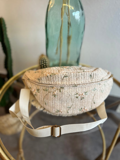 Banane beige crème brodée de fleurs