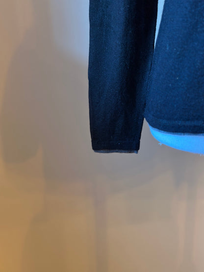 Pull laine mérinos noir détail gris col rond T.38