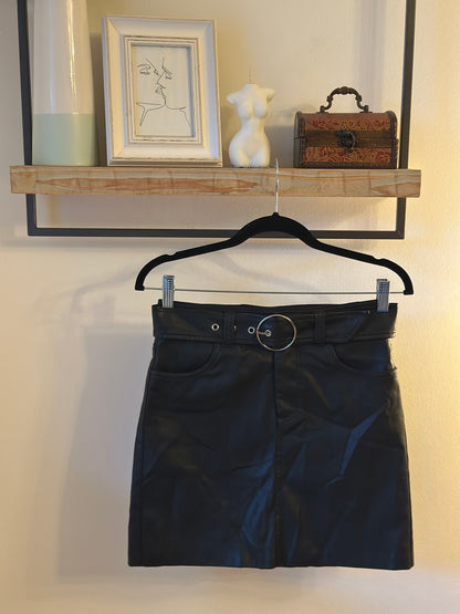 Jupe courte effet cuir noir T.36