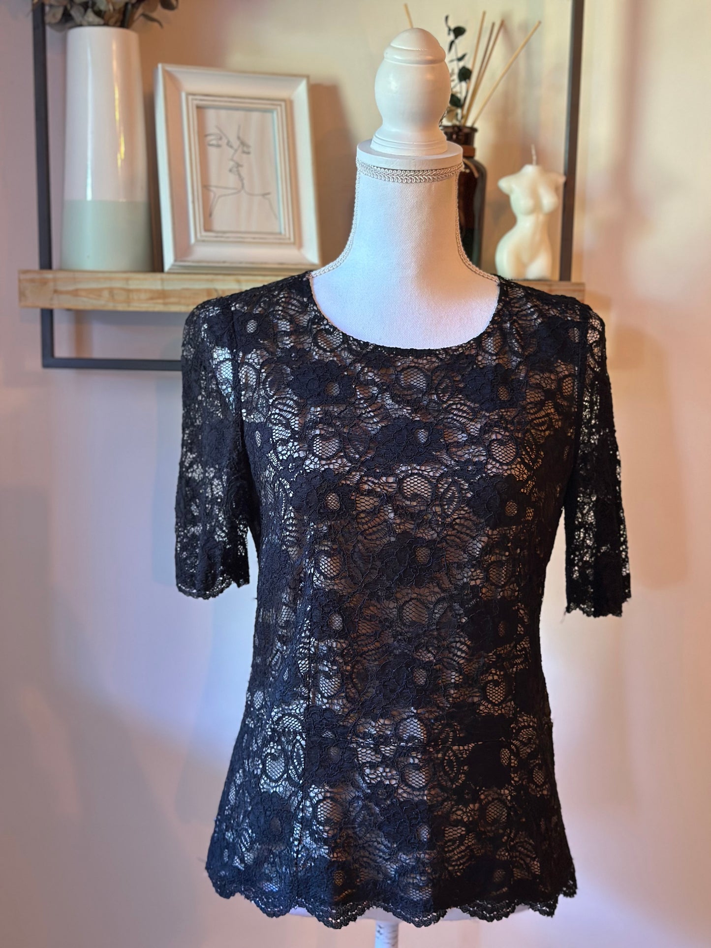 Blouse en dentelle noire T.38