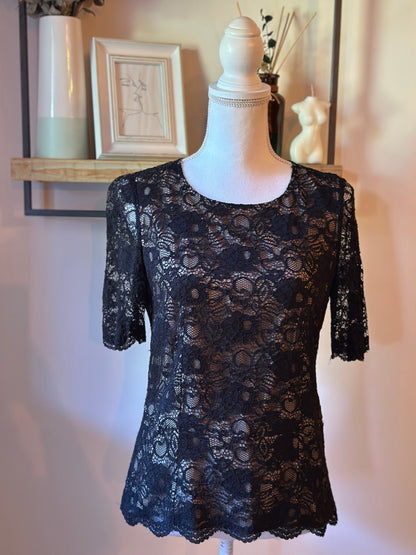 Blouse en dentelle noire T.38
